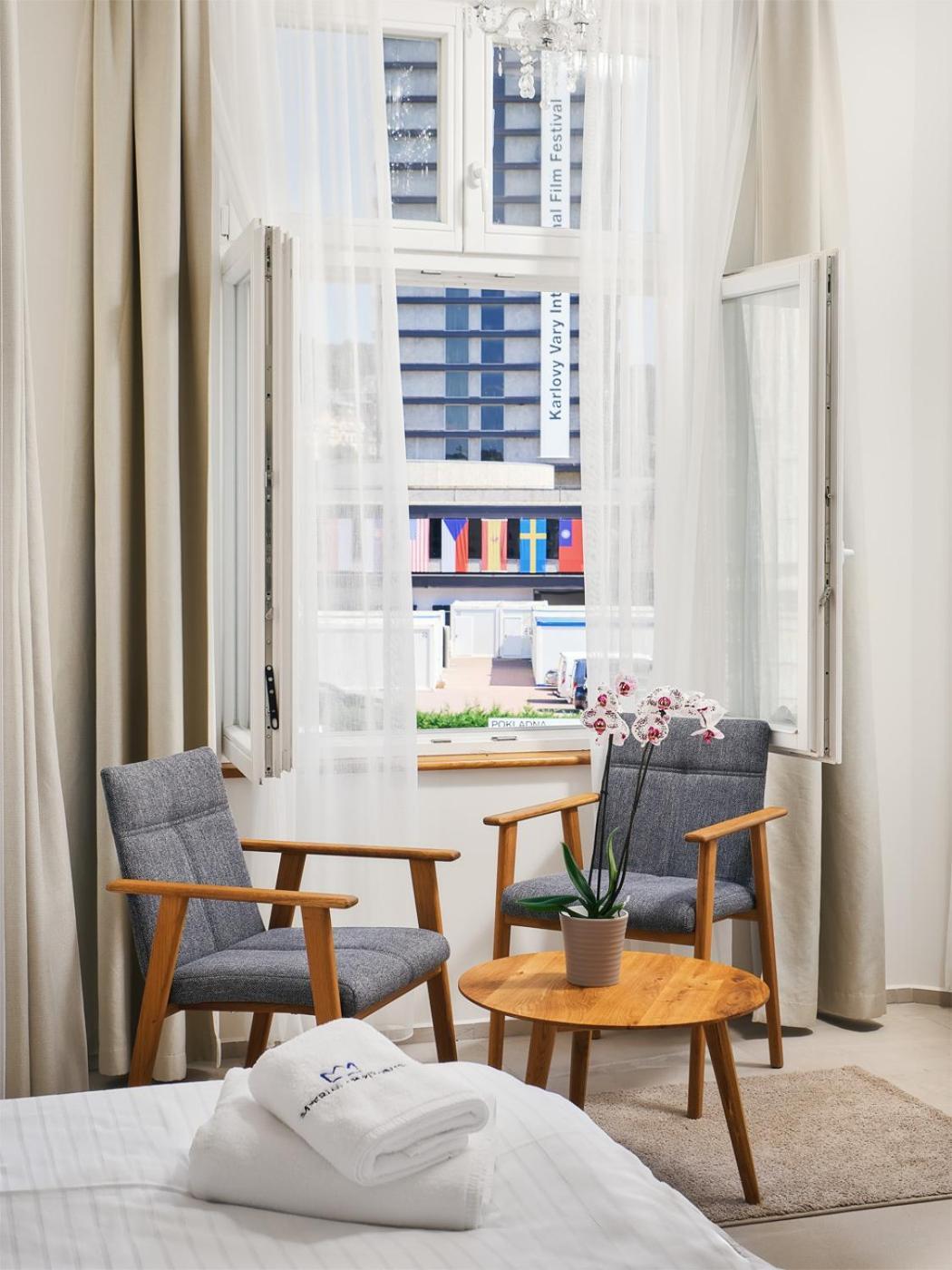 Imperial Apartment *