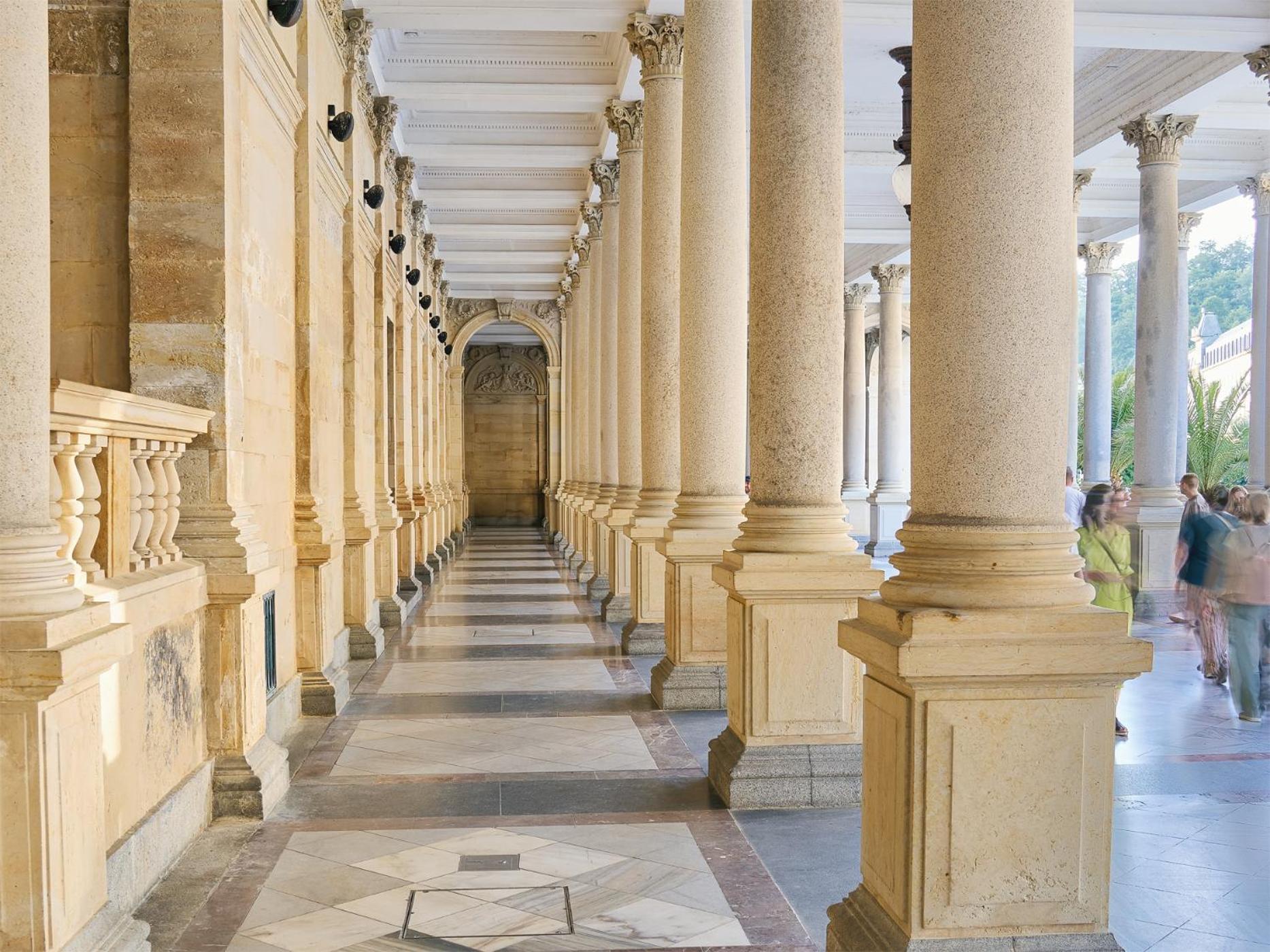 Imperial Apartment *