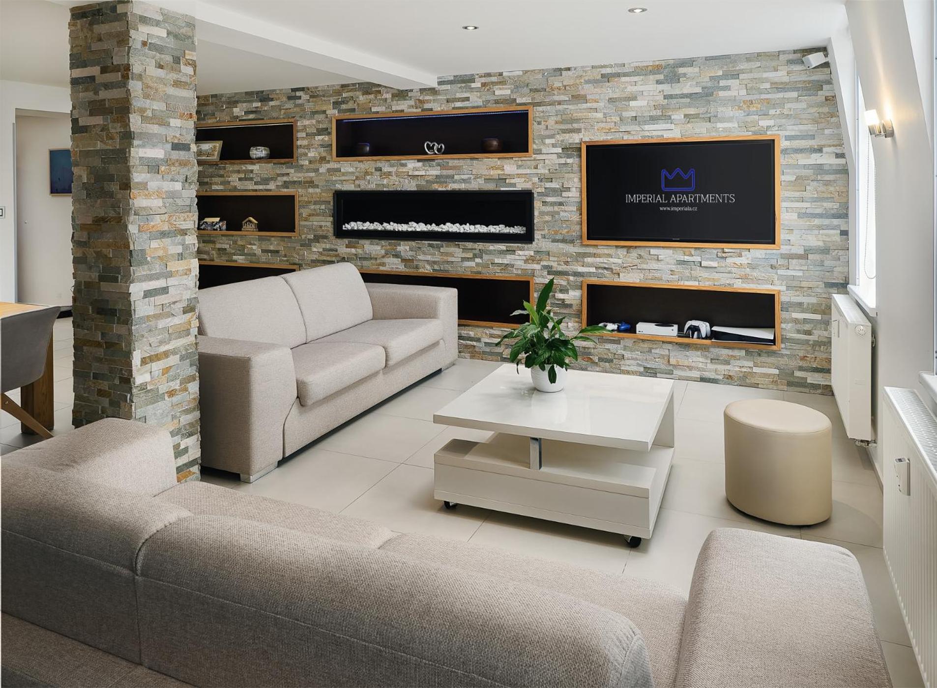 Imperial Apartment *